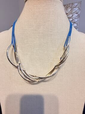 Vintage NOS Lizzy Jones Silver Blue Necklace 20”